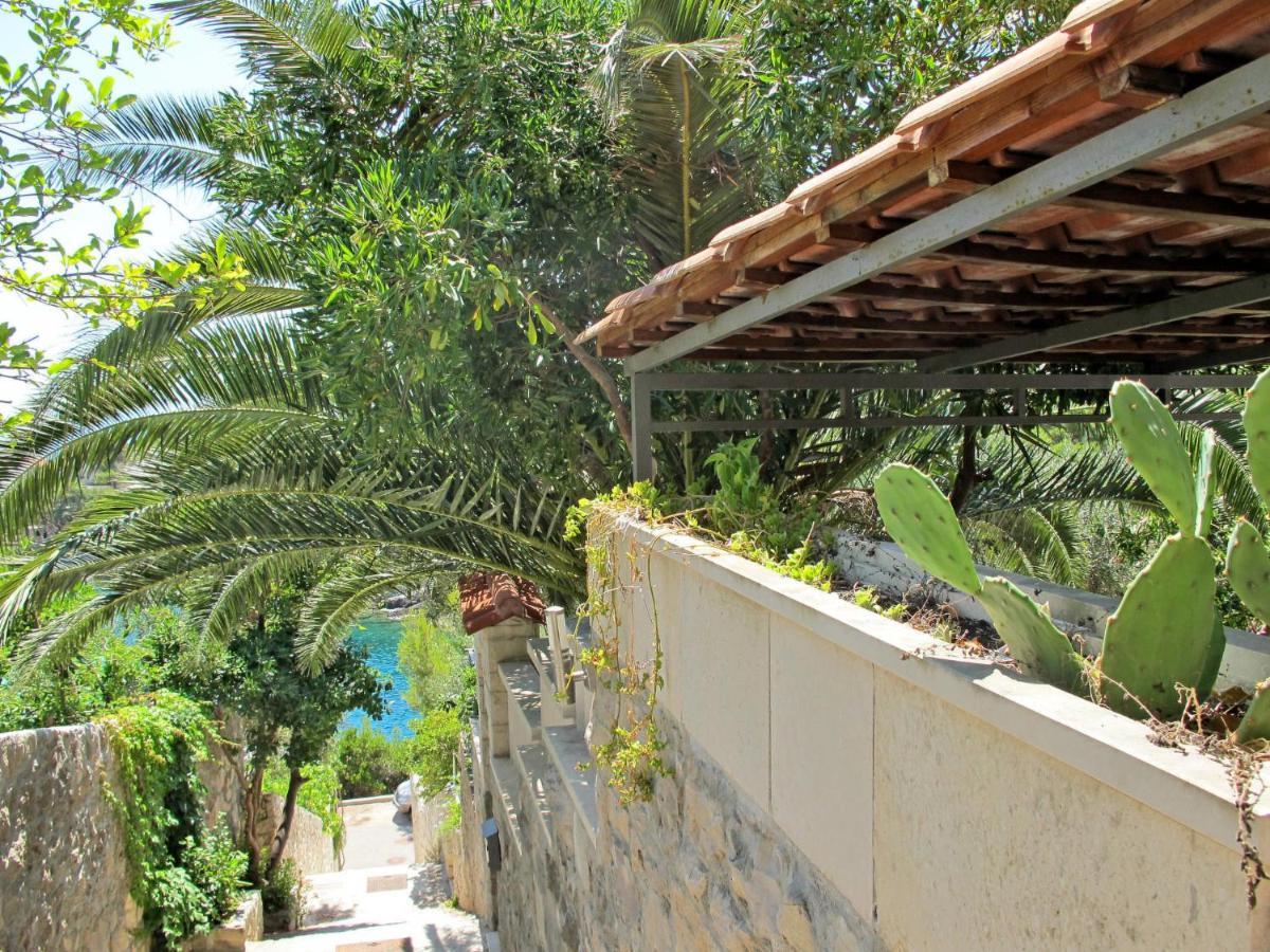 Holiday Home Garden Apartment - Brc650 By Interhome Sumartin Exterior photo